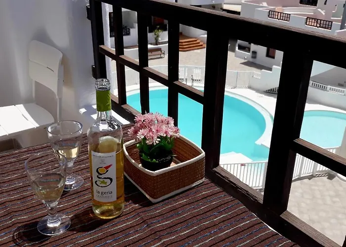 Aqua Sunrise & Sea Views Apartmán *