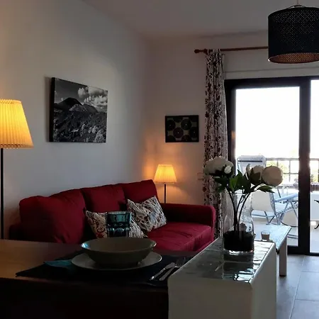 Aqua Sunrise & Sea Views Apartment