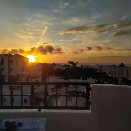 Aqua Sunrise & Sea Views Apartment Costa Teguise