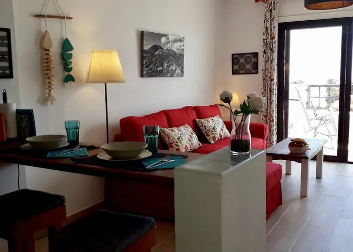 Aqua Sunrise & Sea Views Apartment