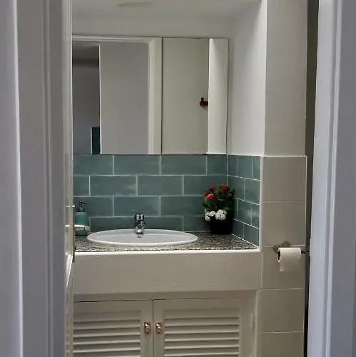 Aqua Sunrise & Sea Views * 科斯塔特吉塞