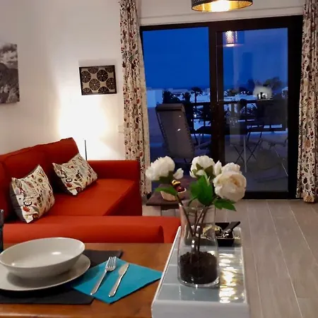 Aqua Sunrise & Sea Views *