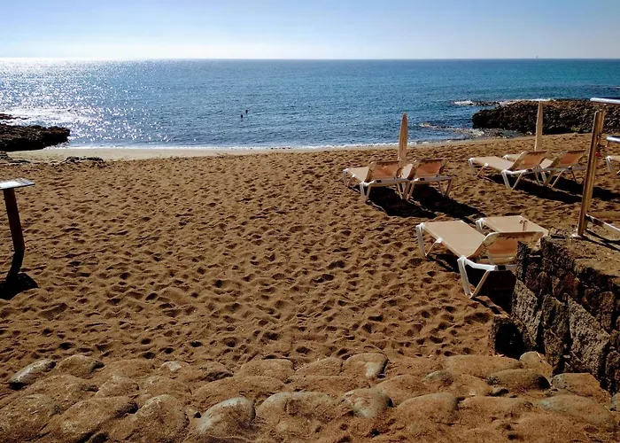 Aqua Sunrise & Sea Views